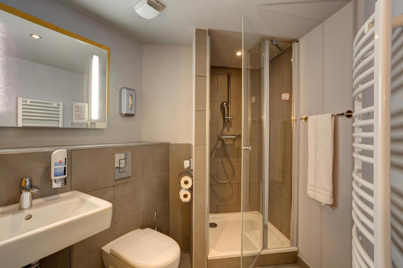 Meininger Hotel Lyon Centre Berthelot Esterno foto