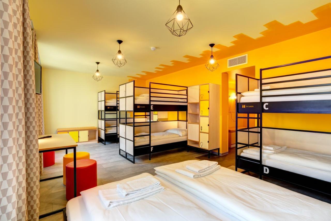Meininger Hotel Lyon Centre Berthelot Esterno foto