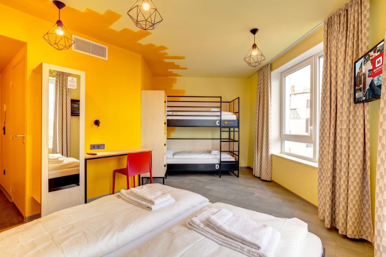 Meininger Hotel Lyon Centre Berthelot Esterno foto